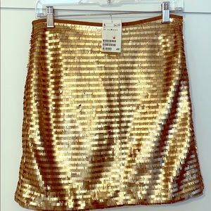 Beautiful sequin gold H&M NWT mini skirt size 8